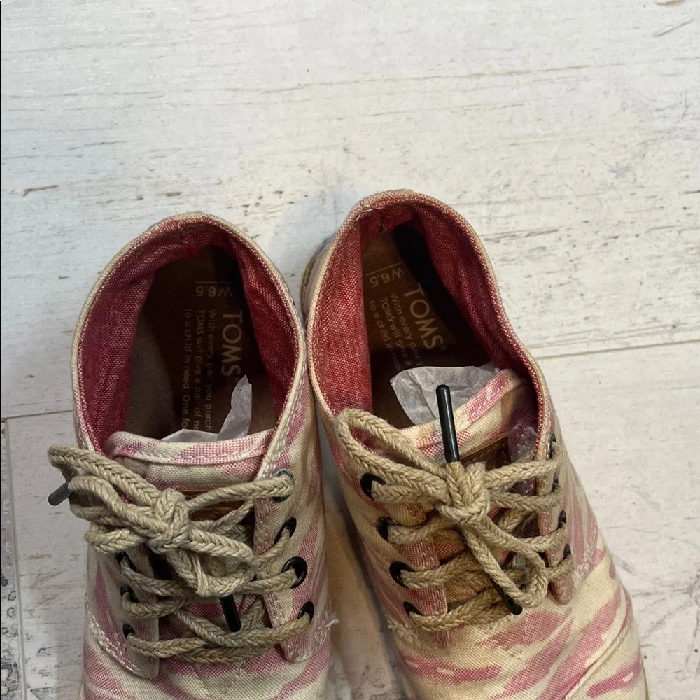 TOMS Pink and Cream Lace-Up Espadrille Shoes Size 6.5